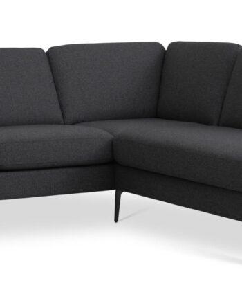 Elegant antracitgrå sofa med chaiselong til stuen