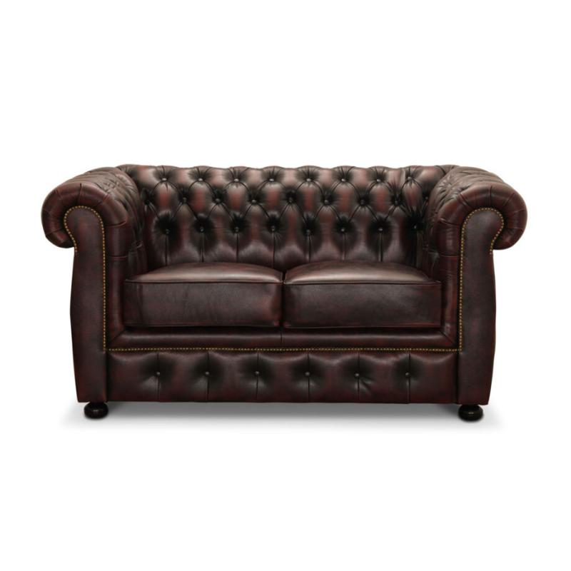 Elegant Chesterfield Sofa i Oxblood Læder – Tidløs Skønhed