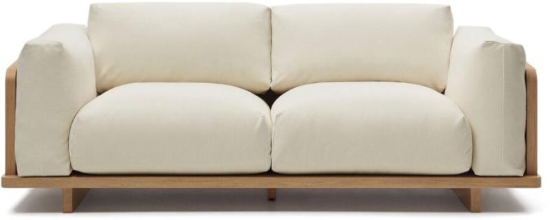 Elegant beige 3-personers sofa fra Kave Home til stuen