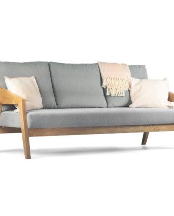 Elegant Piko Sofa i Egetræ med Grå Hynder – Designtilbud!