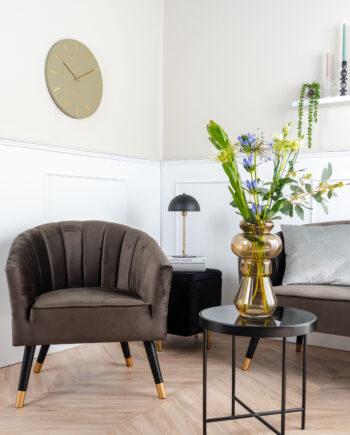 Elegant Royal lænestol i taupe – luksus til hjemmet!