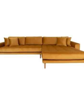 Højrevendt sennepsgul velour sofa med 4 puder til stuen