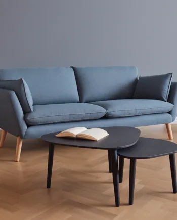 Freja 3-Personers Sofa i Blå Stof – Skandinavisk Stil