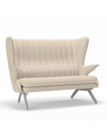 Bamse Sofa i Valnød – Tidløst Design til Dit Hjem
