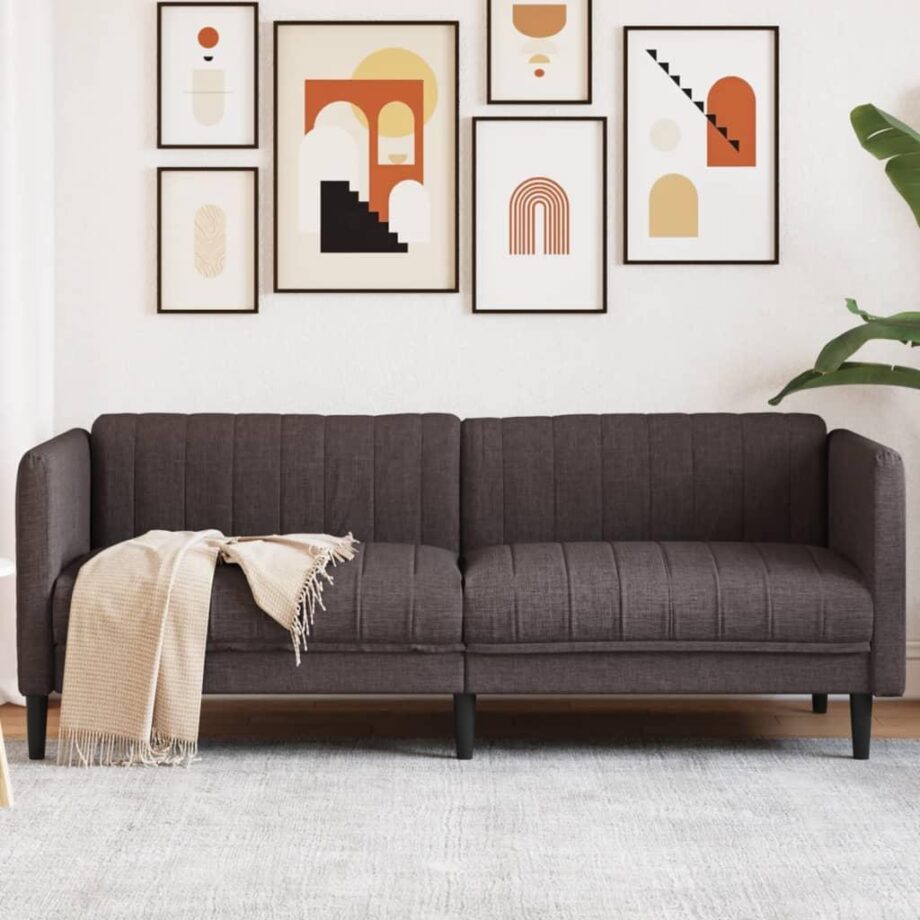 Elegant Mørkebrun Sofa i Slidstærkt Stof – Komfort til Hjemmet