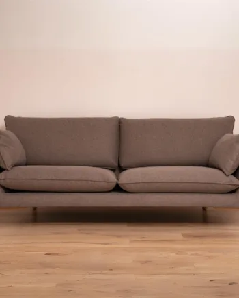 Egelykke Sofa Personers Sofa Med Stone Farvet Betræk - Nordly Sofa